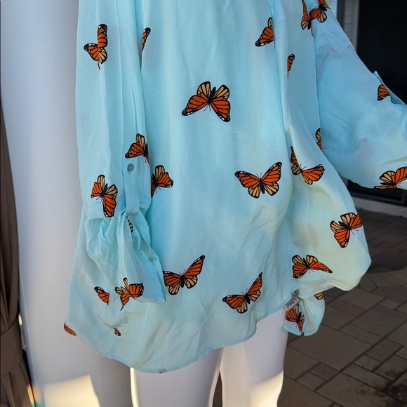 J. Peterman Blue monarch Butterfly Print teal blue Blouse Size XL Silk - Picture 5 of 5